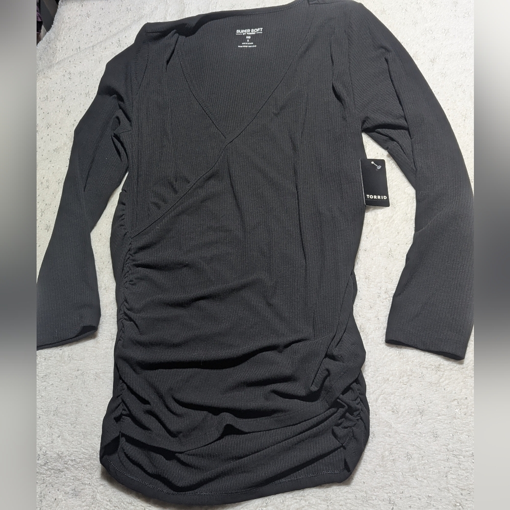 Torrid Super Soft Rib Wrap Front Tunic Top – Size 1X – Black – NWT